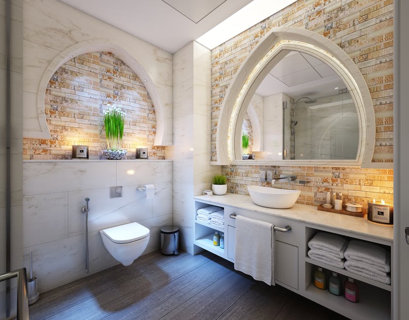 5 Ways Custom Mirrors Add a Personalized Touch to Your Bedroom